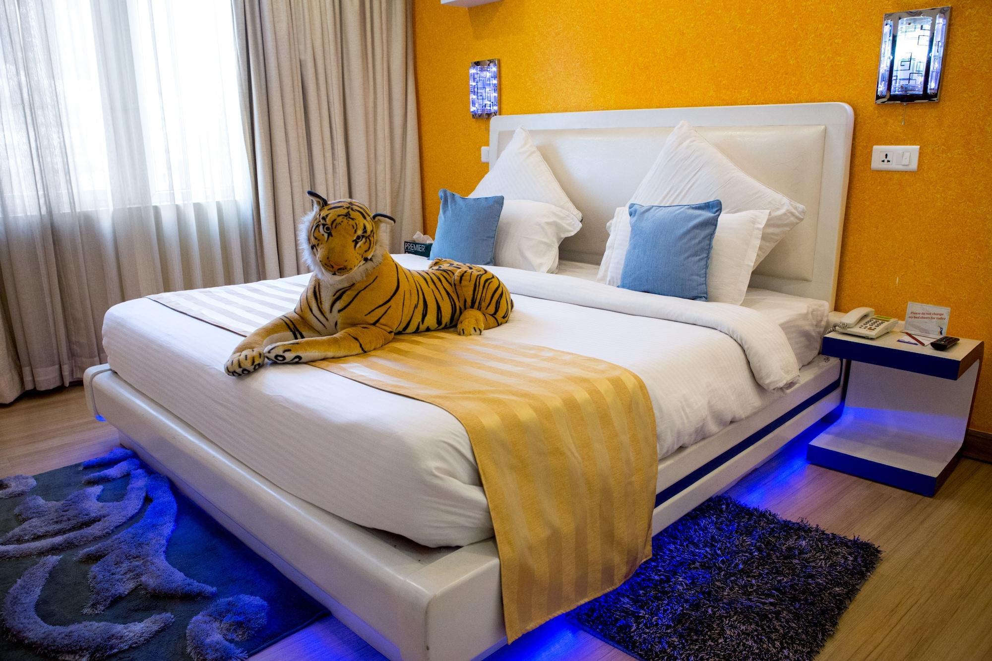 Royal Penguin Boutique Hotel & Spa Catmandu Exterior foto
