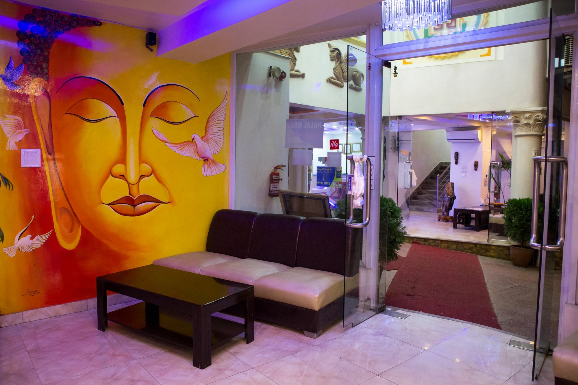 Royal Penguin Boutique Hotel & Spa Catmandu Exterior foto
